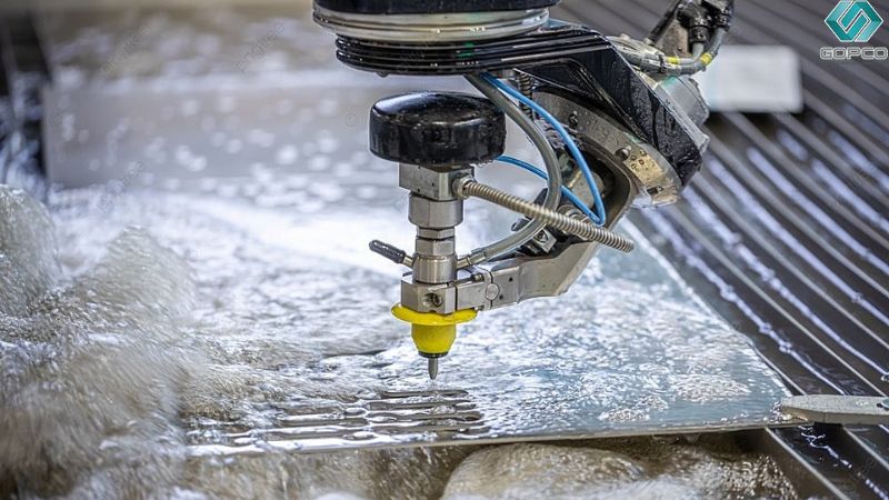 may-cat-kinh-tia-nuoc-3