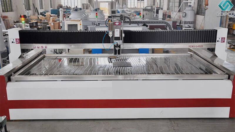 may-cat-kinh-tia-nuoc-5