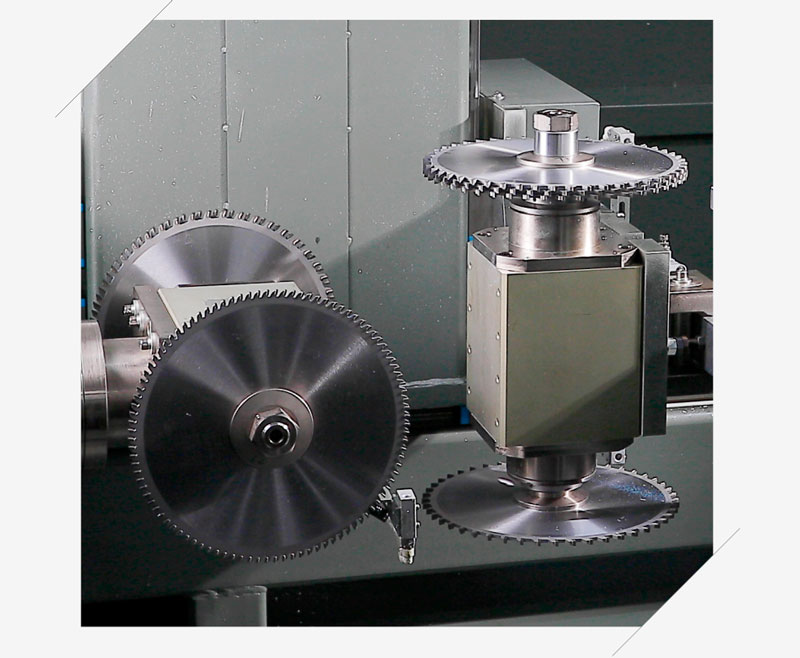 Bên trong máy phay đố CNC HEGA EM620I